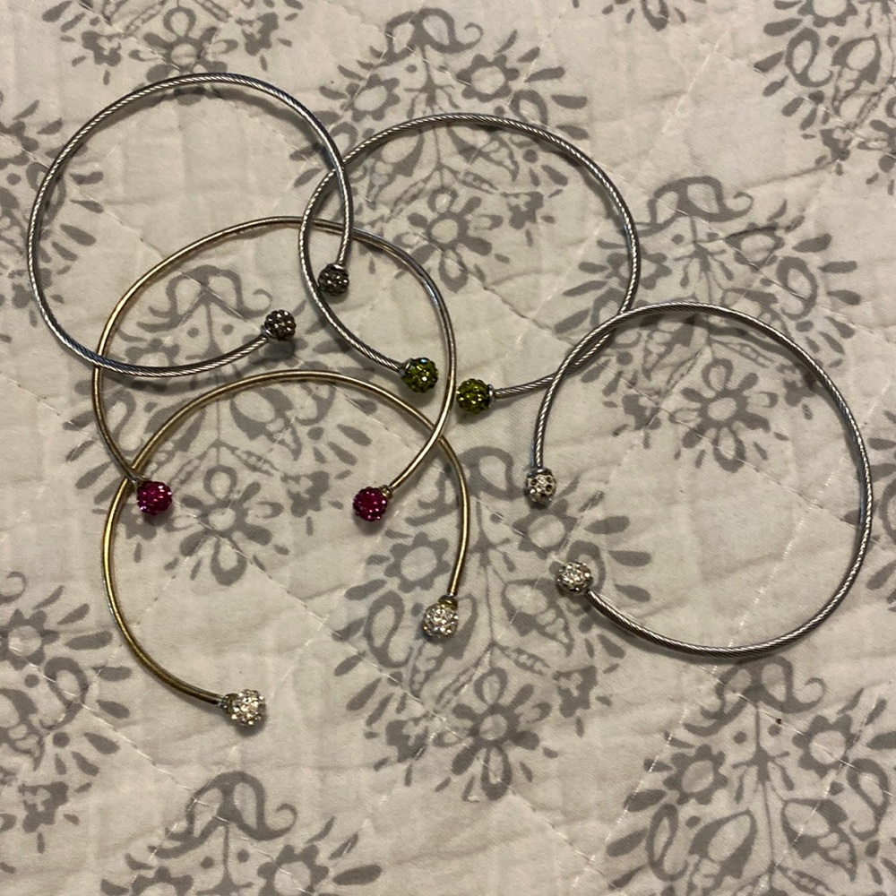 Set of 5 bangle bracelets